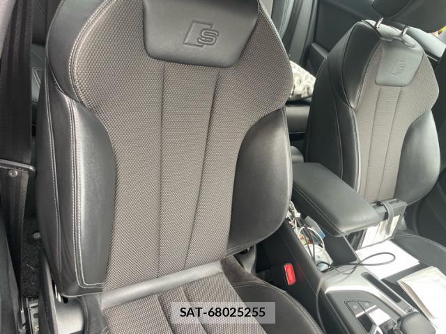 Audi A4 2016-12 8816274-17