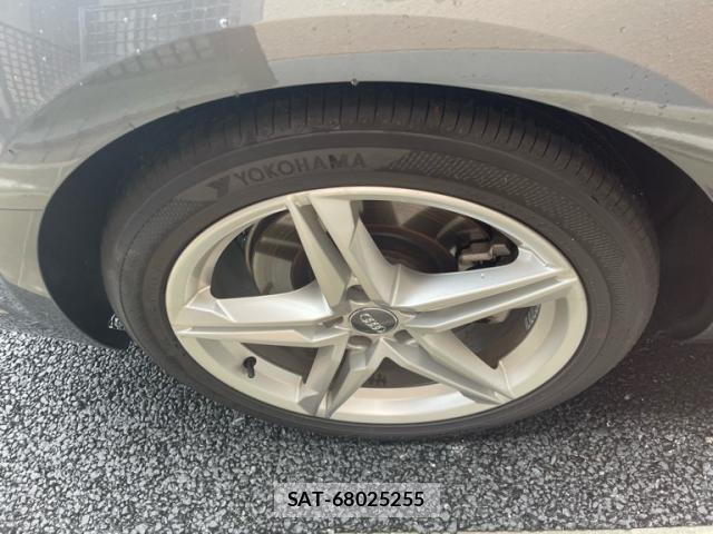 Audi A4 2016-12 8816274-3
