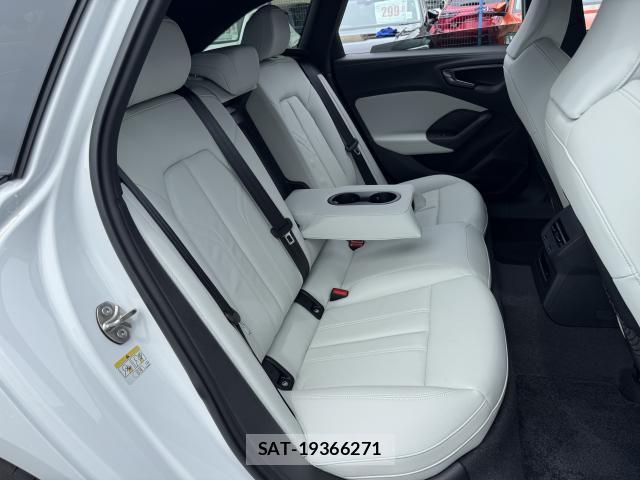 Audi A5 2025-07 8815110-14