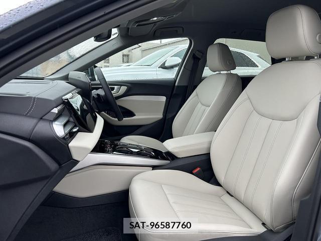 Audi A5 2025-12 8815614-13
