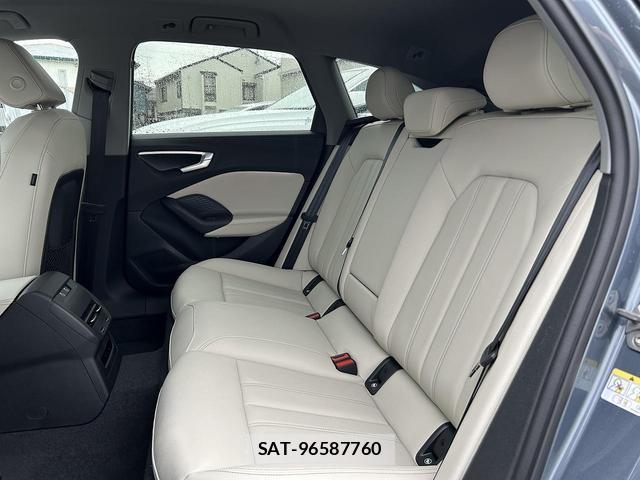 Audi A5 2025-12 8815614-14