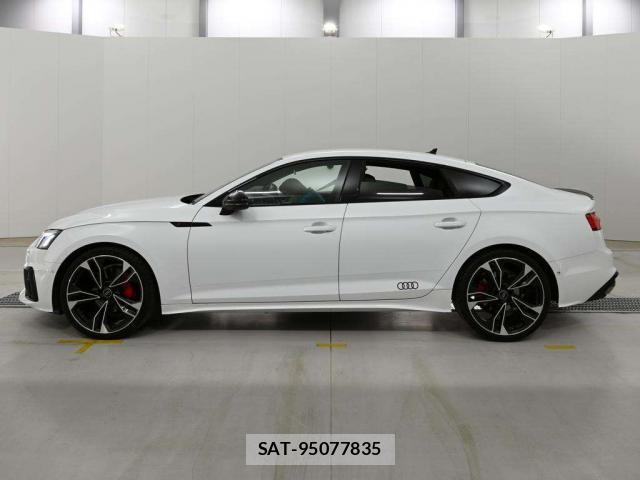 Audi A5 2023-12 8817331-10