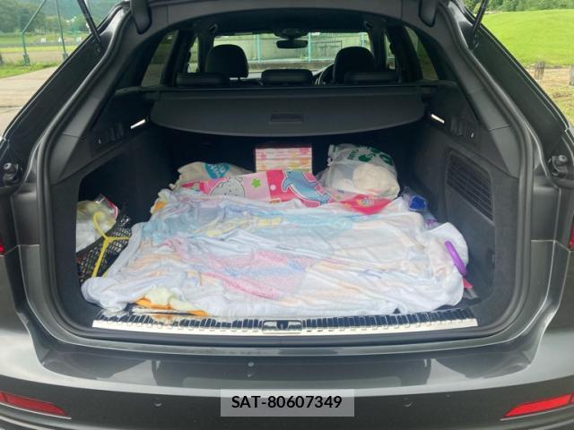Audi A6 2022-06 8814179-17