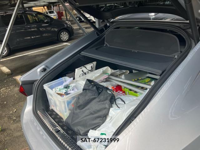 Audi A7 2022-03 8813110-16
