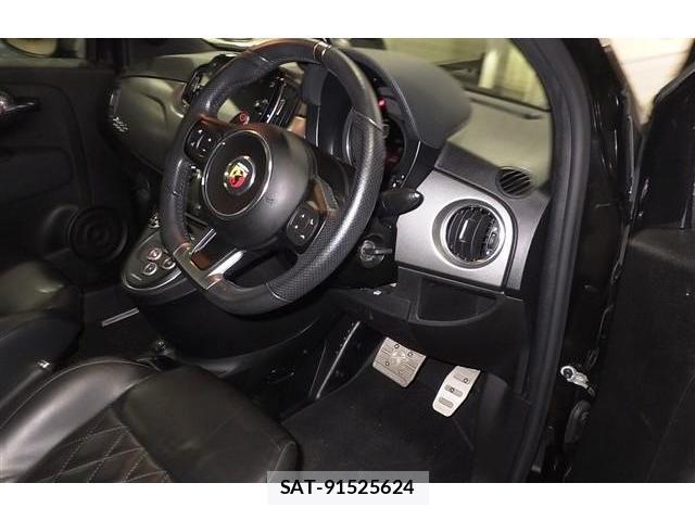 Abarth 595 2023-02 8815377-2