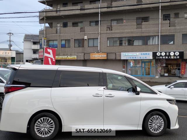 Toyota ALPHARD HYBRID 2025-07 8815167-18