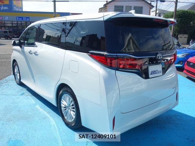 Toyota ALPHARD HYBRID 2026-08 8815303-12