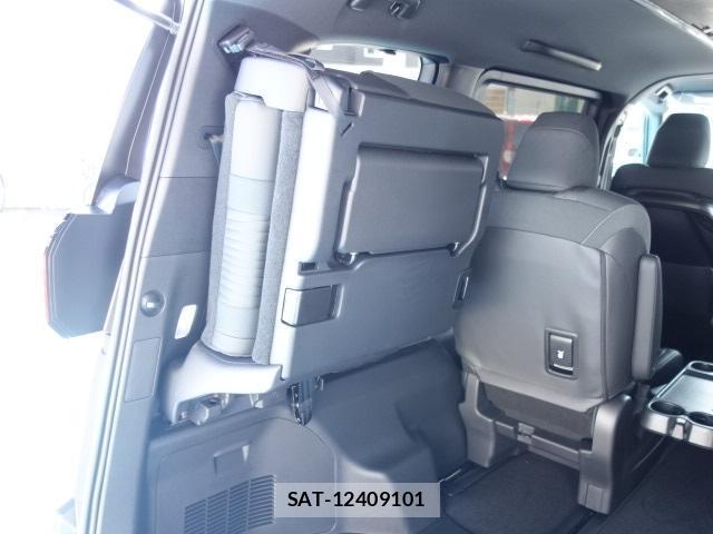 Toyota ALPHARD HYBRID 2026-08 8815303-17