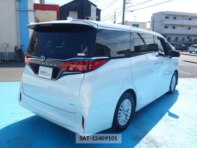 Toyota ALPHARD HYBRID 2026-08 8815303-2