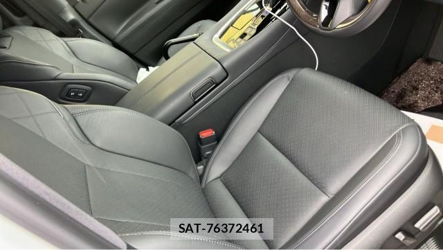 Toyota ALPHARD HYBRID 2025-05 8815463-5