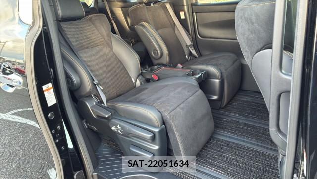 Toyota ALPHARD HYBRID 2022-03 8815538-6