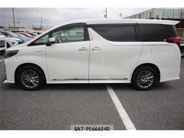Toyota ALPHARD HYBRID 2020-04 8815685-12
