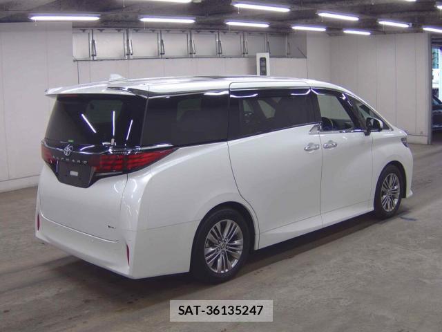 Toyota ALPHARD HYBRID 2023-11 8816040-4