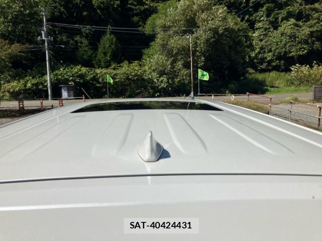 Toyota ALPHARD HYBRID 2017-10 8816296-7