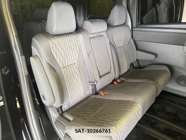 Toyota ALPHARD HYBRID 2026-02 8817511-8
