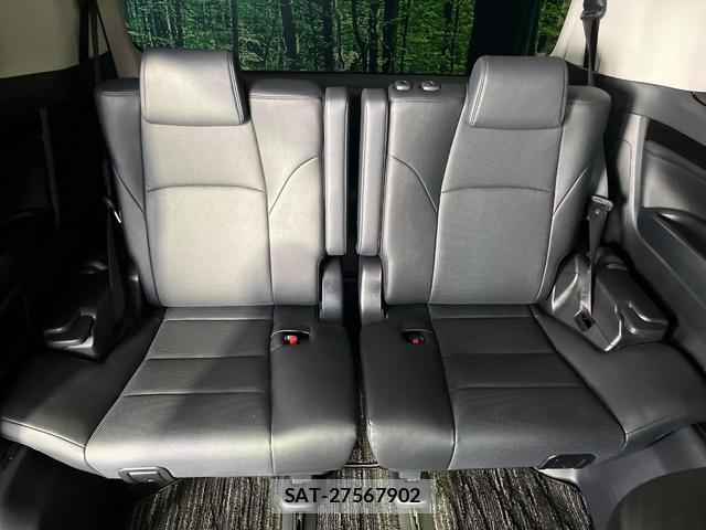 Toyota ALPHARD 2018-04 8812767-9