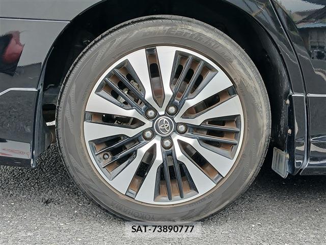Toyota ALPHARD 2019-04 8812817-18
