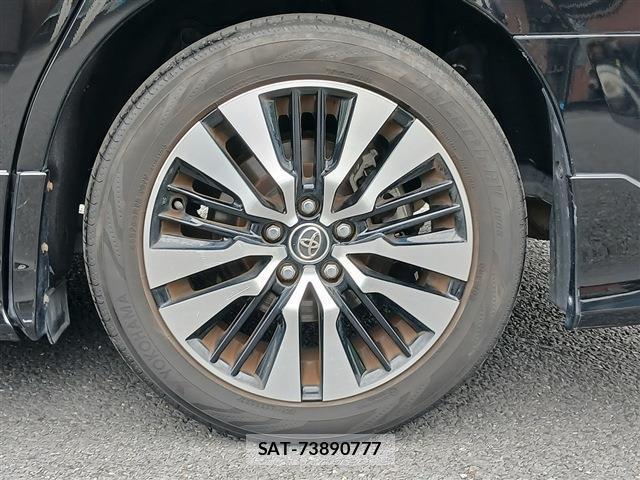 Toyota ALPHARD 2019-04 8812817-19