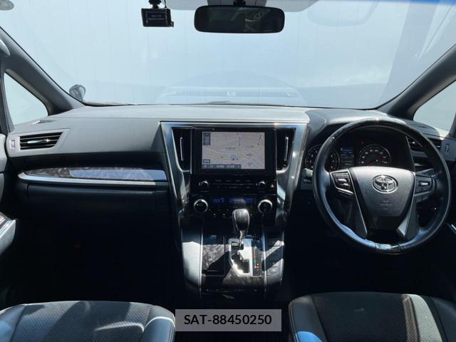 Toyota ALPHARD 2020-07 8812895-1