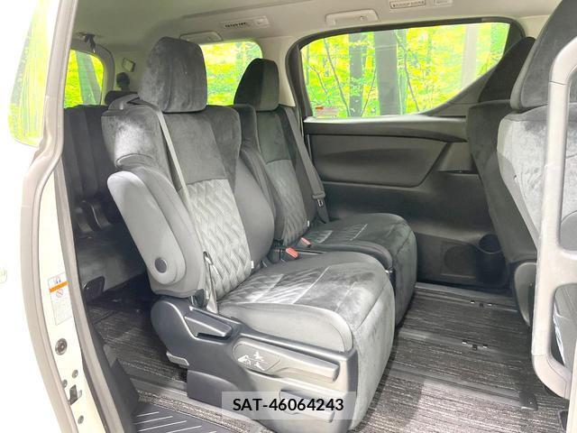 Toyota ALPHARD 2019-01 8813168-9
