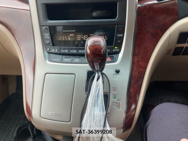 Toyota ALPHARD 2009-02 8813515-16