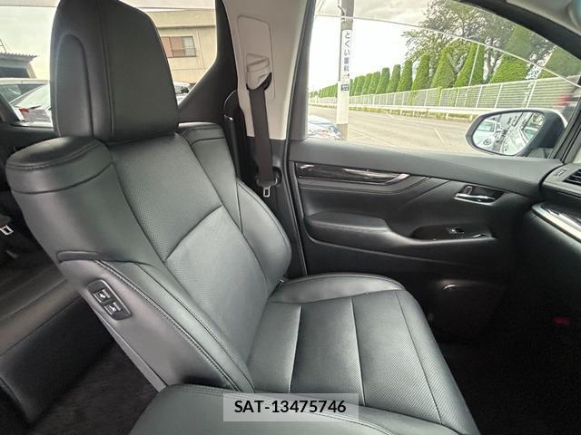 Toyota ALPHARD 2019-04 8814578-11