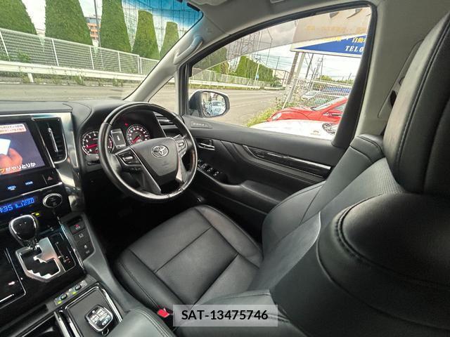 Toyota ALPHARD 2019-04 8814578-13