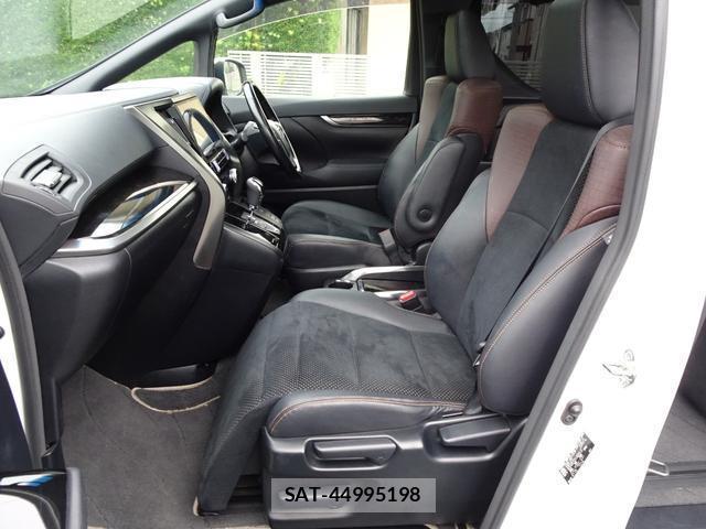 Toyota ALPHARD 2017-05 8814609-14