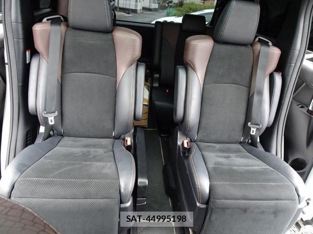 Toyota ALPHARD 2017-05 8814609-18