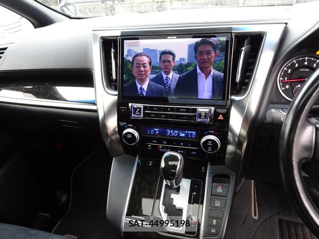 Toyota ALPHARD 2017-05 8814609-19