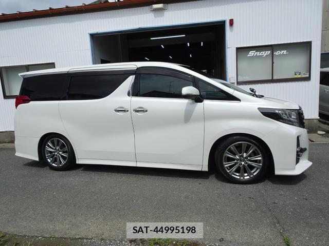 Toyota ALPHARD 2017-05 8814609-5
