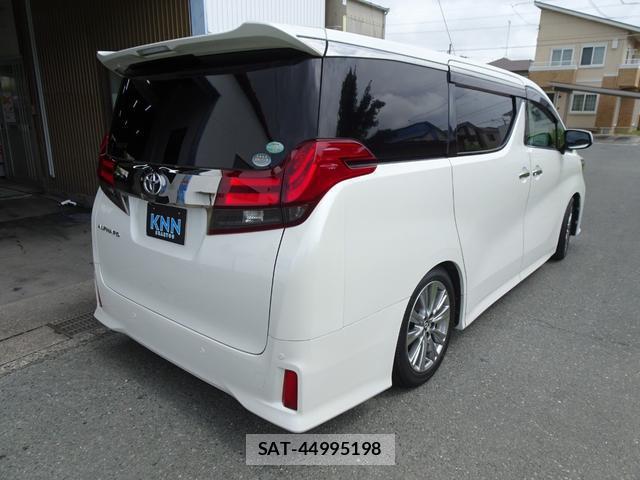 Toyota ALPHARD 2017-05 8814609-6