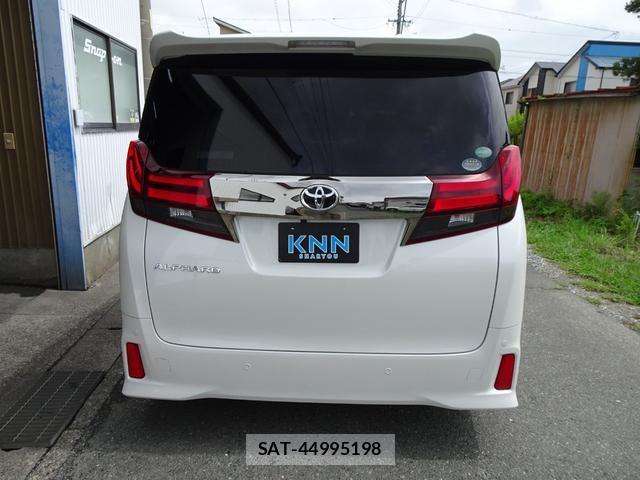 Toyota ALPHARD 2017-05 8814609-7