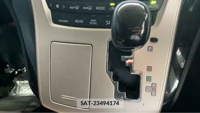 Toyota ALPHARD 2013-10 8815485-14