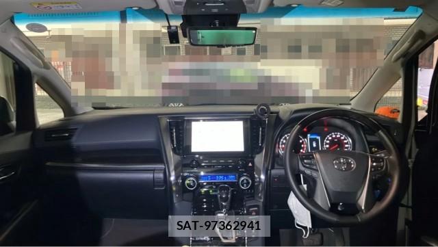 Toyota ALPHARD 2023-04 8815487-2