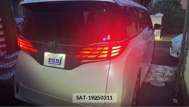 Toyota ALPHARD 2025-09 8815500-12
