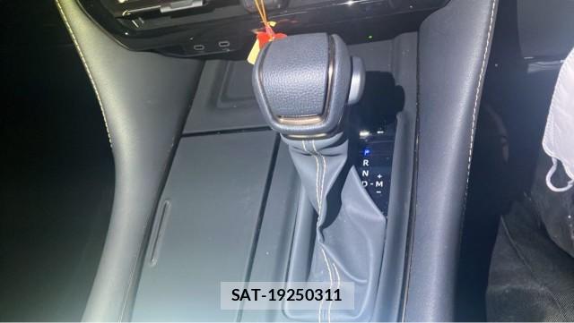 Toyota ALPHARD 2025-09 8815500-14
