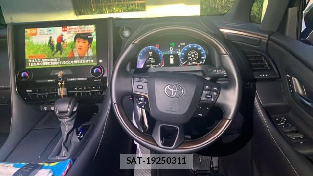 Toyota ALPHARD 2025-09 8815500-16