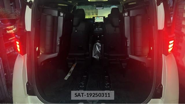Toyota ALPHARD 2025-09 8815500-17
