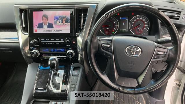Toyota ALPHARD 2018-03 8815509-16