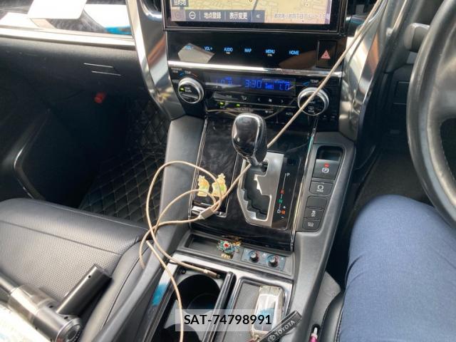 Toyota ALPHARD 2019-12 8816407-11