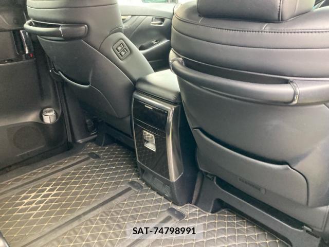 Toyota ALPHARD 2019-12 8816407-4