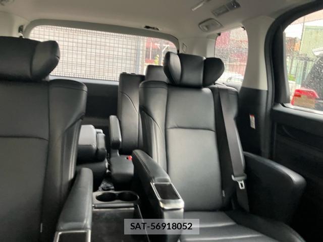 Toyota ALPHARD 2018-06 8816408-17