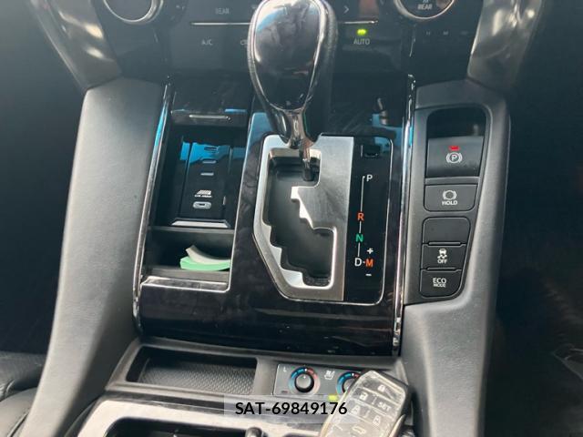 Toyota ALPHARD 2018-09 8816409-10