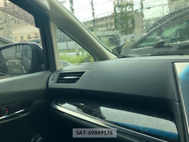 Toyota ALPHARD 2018-09 8816409-17