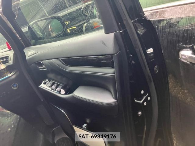 Toyota ALPHARD 2018-09 8816409-3
