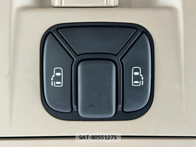 Toyota ALPHARD 2009-07 8817112-12