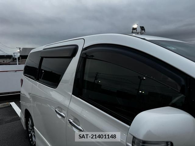 Toyota ALPHARD 2014-03 8817421-17