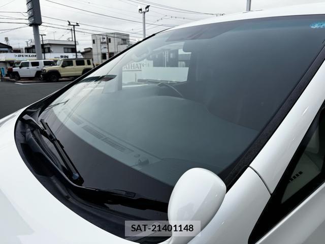 Toyota ALPHARD 2014-03 8817421-6