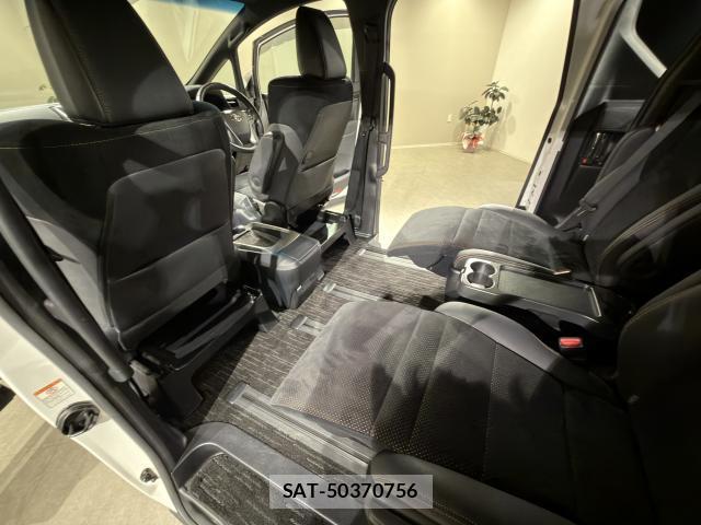 Toyota ALPHARD 2021-06 8817536-6